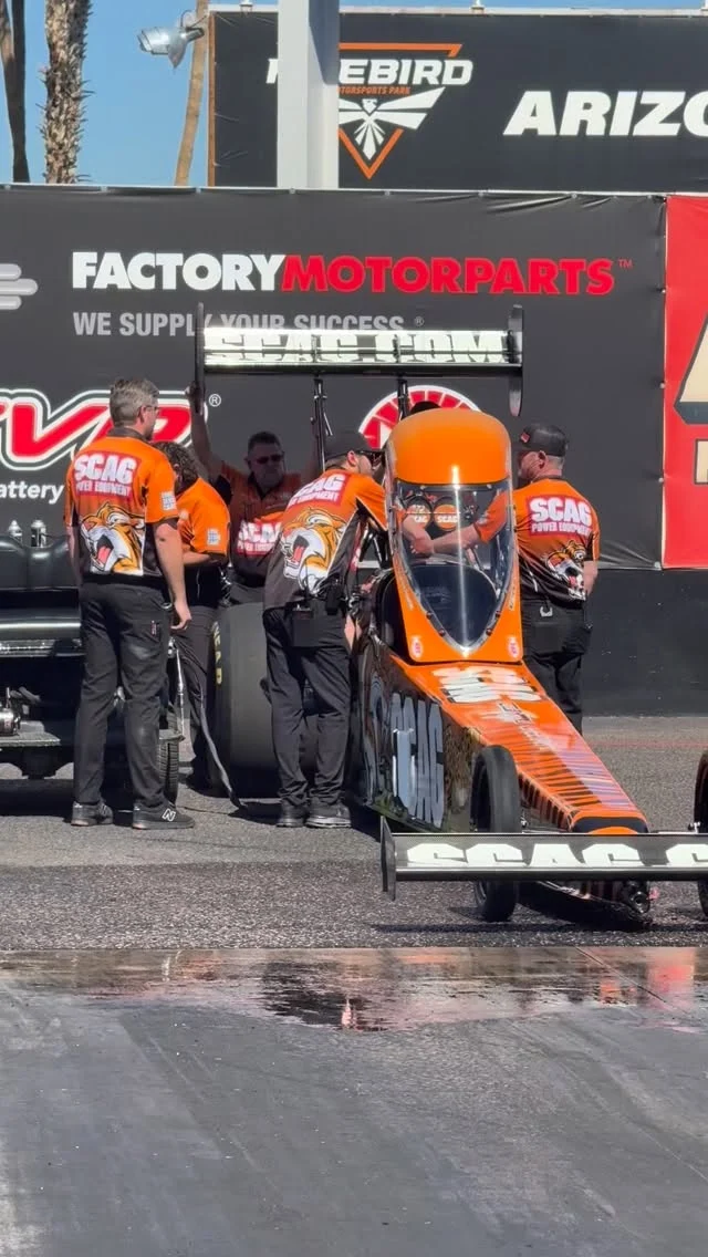 Let’s get it started. 😎

@scagracing | @scagmowers | @nhra | @impactbymcs | @mactools38 | @mobil1racing | @mobil1 | @fasttz1 

#NHRA #TopFuel #Dragster #DragRacing #Motorsport
