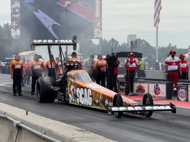 Everyone plays a part. #SouthernNats

@scagracing | @scagmowers | @nhra | @impactbymcs | @mactools38 | @mobil1racing | @mobil1 | @fasttz1 

#NHRA #TopFuel #Dragster #Racing