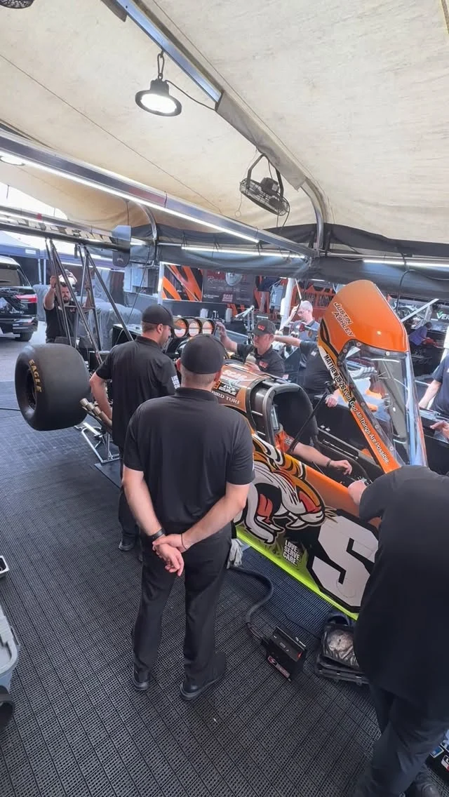Start it up! 🆙 

@scagracing | @scagmowers | @nhra | @impactbymcs | @mactools38 | @mobil1racing | @mobil1 | @fasttz1 

#NHRA #TopFuel #Dragster #DragRacing #Motorsport
