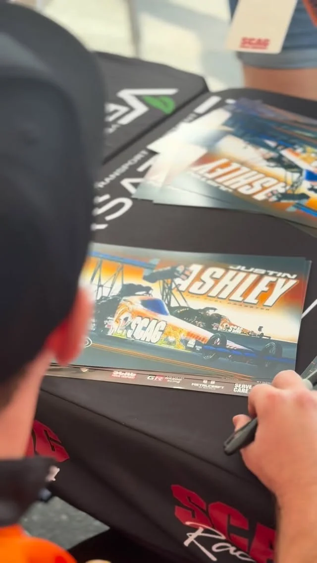 Signed, sealed, delivered. ✍️

@scagracing | @scagmowers | @nhra | @impactbymcs | @mactools38 | @mobil1racing | @mobil1 | @fasttz1

#NHRA #TopFuel #Dragster #DragRacing #Nitro