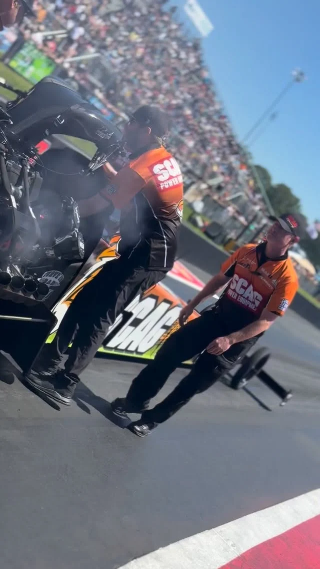 Make some noise, New England. 📣

The #NewEnglandNats are right around the corner, and New England Dragway is ready for a huge weekend of racing June 5-7th.

🎟️: LINK IN BIO

@scagracing | @scagmowers | @nhra | @impactbymcs | @mactools38 | @mobil1racing | @mobil1 | @fasttz1 

#NHRA #TopFuel #Dragster #Nitro