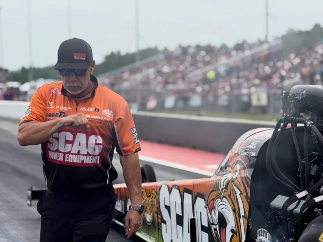 Ready for battle. 💪🏻 #NewEnglandNats 

@scagracing | @scagmowers | @nhra | @impactbymcs | @mactools38 | @mobil1racing | @mobil1 | @fasttz1 

#NHRA #TopFuel #Dragster #Nitro
