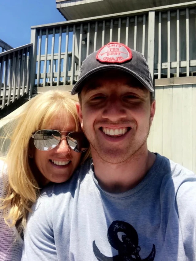 Please help me wish my wonderful mom a happy 30th birthday! ￼Thank you for being you, mom. ￼￼You are a blessing to all of us. ￼￼￼Wishing you an amazing day filled happiness and laughter. I love you! Enjoy!
