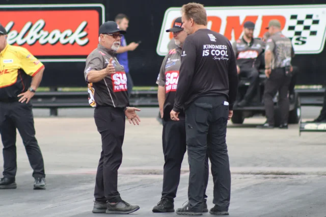 Wrong answers only… what are they talking about here? 😂

@scagracing | @scagmowers | @nhra | @impactbymcs | @mactools38 | @mobil1racing | @mobil1 | @fasttz1 

#DragRacing #NHRA #TopFuel #Dragster #Fast