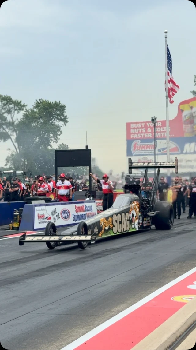 Fast isn’t accidental. 😎

@scagracing | @scagmowers | @nhra | @impactbymcs | @mactools38 | @mobil1racing | @mobil1 | @fasttz1 

#DragRacing #NHRA #TopFuel #Dragster #Fast