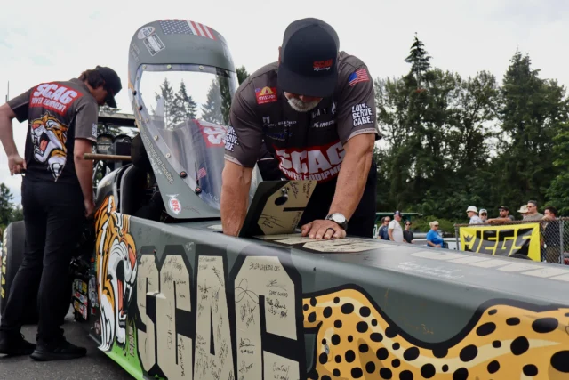Final adjustments. 

@scagracing | @scagmowers | @nhra | @impactbymcs | @mactools38 | @mobil1racing | @mobil1 | @fasttz1 

#DragRacing #NHRA #TopFuel #Dragster #Fast