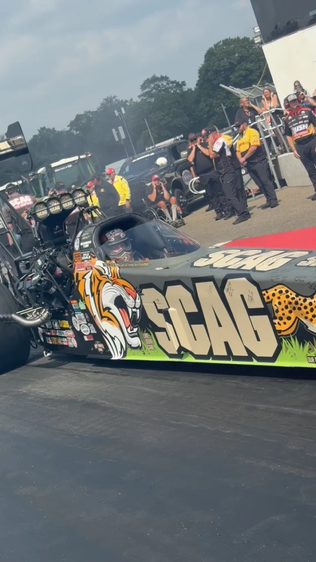 Chasing win lights. 

@scagracing | @scagmowers | @nhra | @impactbymcs | @mactools38 | @mobil1racing | @mobil1 | @fasttz1 

#DragRacing #NHRA #TopFuel #Dragster #Fast