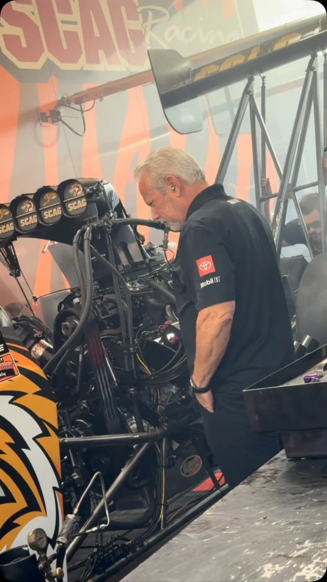 Warming up for an awesome Sunday at Indy. 😎 #USNats

@scagracing | @scagmowers | @nhra | @impactbymcs | @mactools38 | @mobil1racing | @mobil1 | @fasttz1 

#DragRacing #NHRA #TopFuel #Nitro