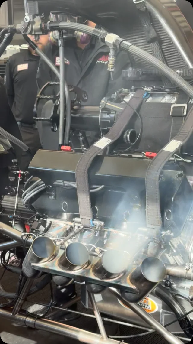 NITRO THERAPY! 💨🤩

@scagracing | @scagmowers | @nhra | @impactbymcs | @mactools38 | @mobil1racing | @mobil1 | @fasttz1 

#DragRacing #NHRA #TopFuel #Dragster #BreastCancerAwareness